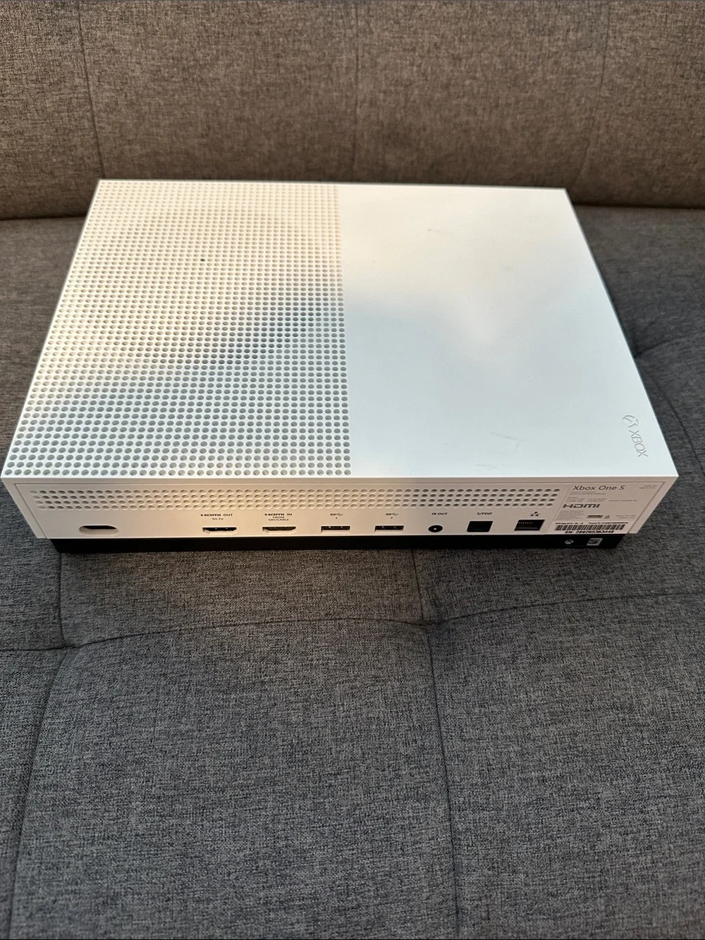 Microsoft Xbox One S White Console + Wireless Controller